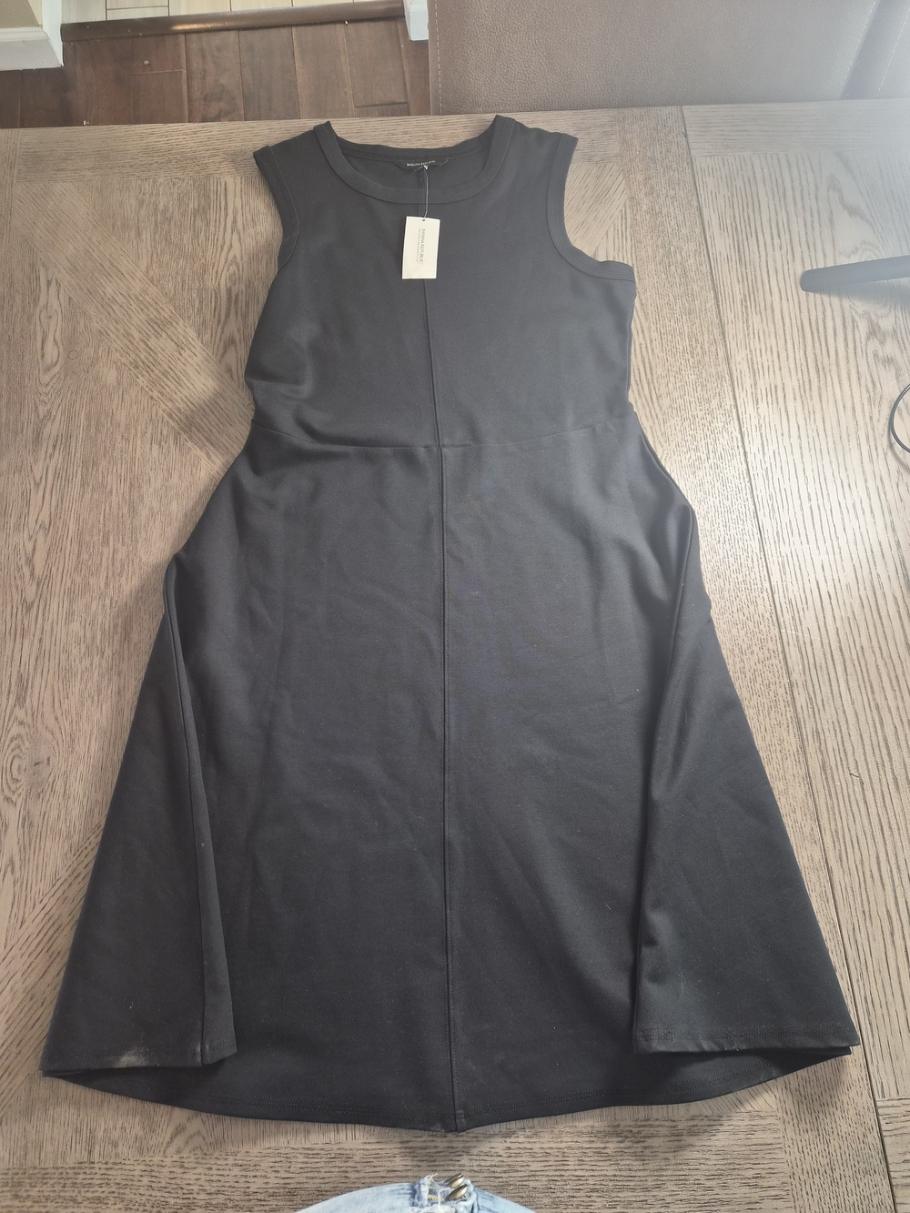 Banana Republic Black Sleeveless Midi Dress
